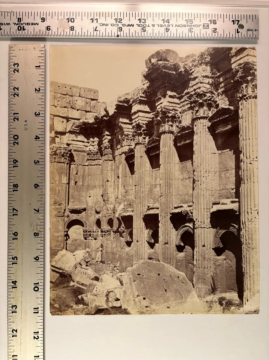 Intérieur du Temple de Bacchus, Baalbeck (Interior of the Temple of Bacchus)